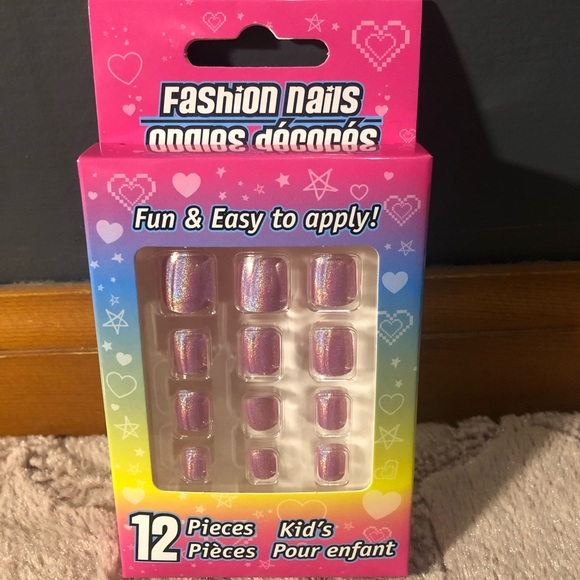 💅🏻MAKE OFFER💅🏻Kid’s Fashion Pre-glued NAILS! - Picture 4 of 7